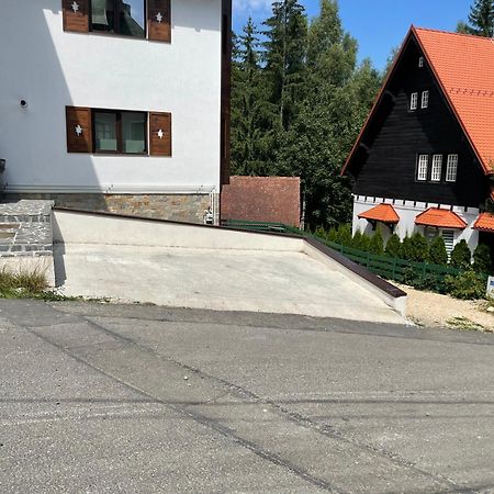 Cosy&Minimalistic Apartments - Haret Building Sinaia Eksteriør billede